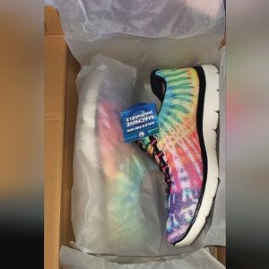 Skechers Multicolor Tie-Dye Sneakers Machine washable BRAND NEW